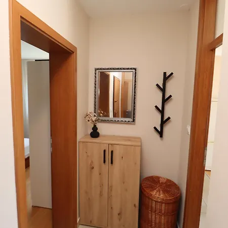 Apartment Helios 1 *